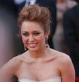 200px-Miley_Cyrus_@_2010_Academy_Awards_(cropped)